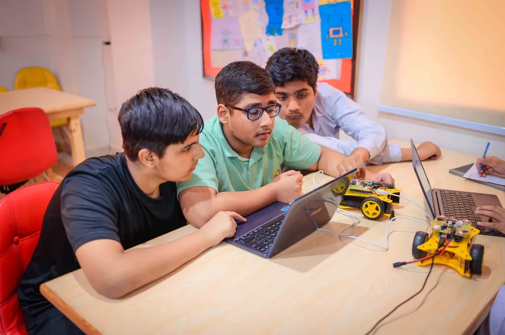 Students working on TechTree Nimble Robot